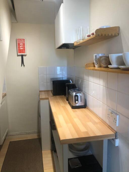 Marcela'S Place - Private Studio Near Heathrow 웨스트드레이톤 외부 사진